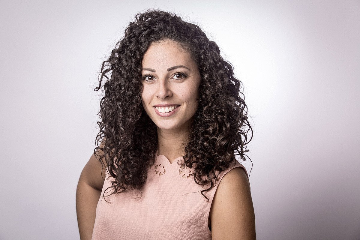 Portrait de Marie Palombo responsable d'affaires chez Seres Technologies à Marseille © Denis Dalmasso